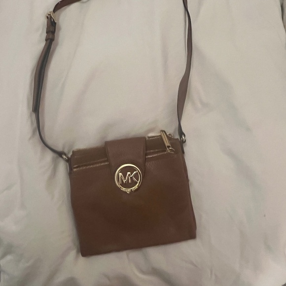 Michael Kors Handbags - Michael Kors crossbody